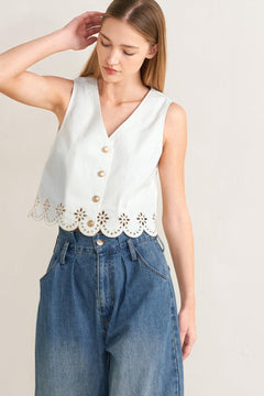 SEAFOAM SCALLOP WOVEN VEST.