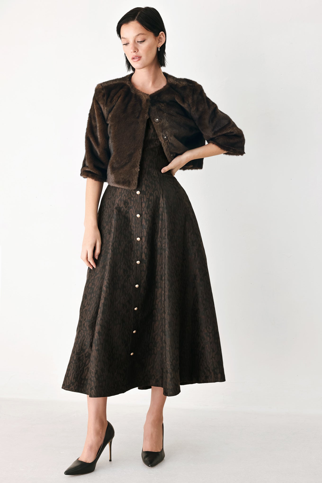 COCOON CHARM BROWN FAUX FUR CROPPED JACKET