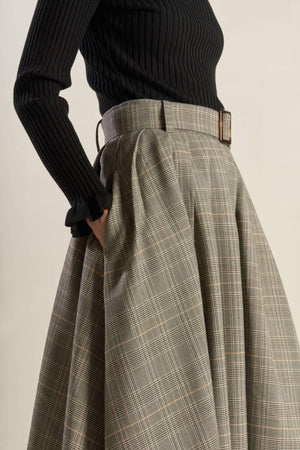 MOODY ALLURE WOVEN MIDI SKIRT.