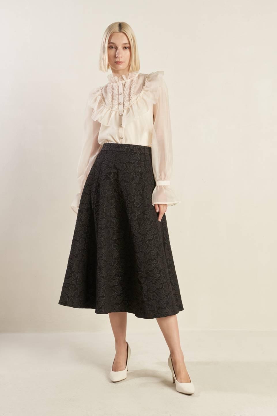 FOREVER DAYDREAMING WOVEN MIDI SKIRT.