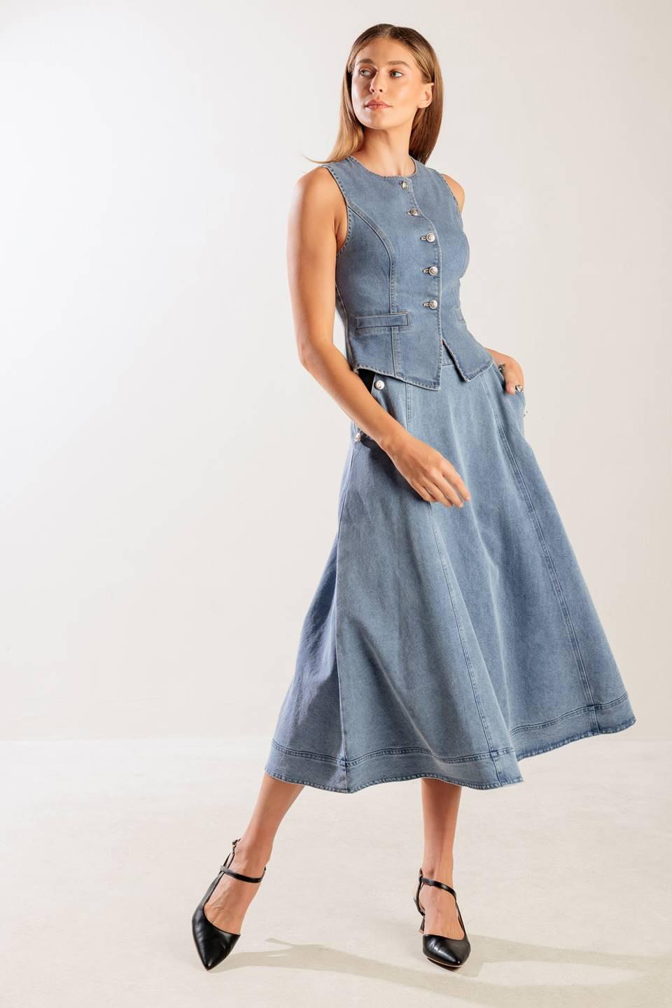 AT FIRST GLANCE DENIM MIDI SKIRT.