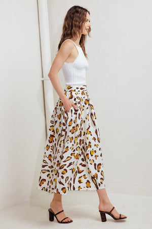 A printed woven full skirt with side zipper closure