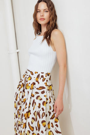 A printed woven full skirt with side zipper closure