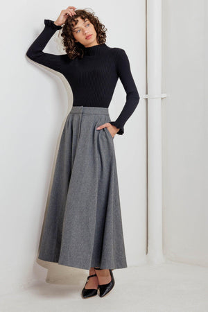 TIMELESS LOOK WOVEN MIDI CIRCLE SKIRT.