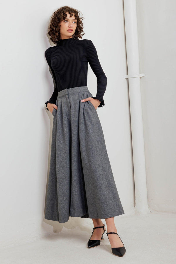 TIMELESS LOOK WOVEN MIDI CIRCLE SKIRT.