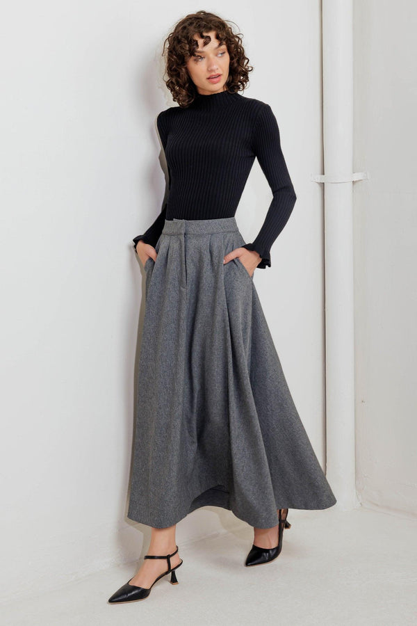 TIMELESS LOOK WOVEN MIDI CIRCLE SKIRT.