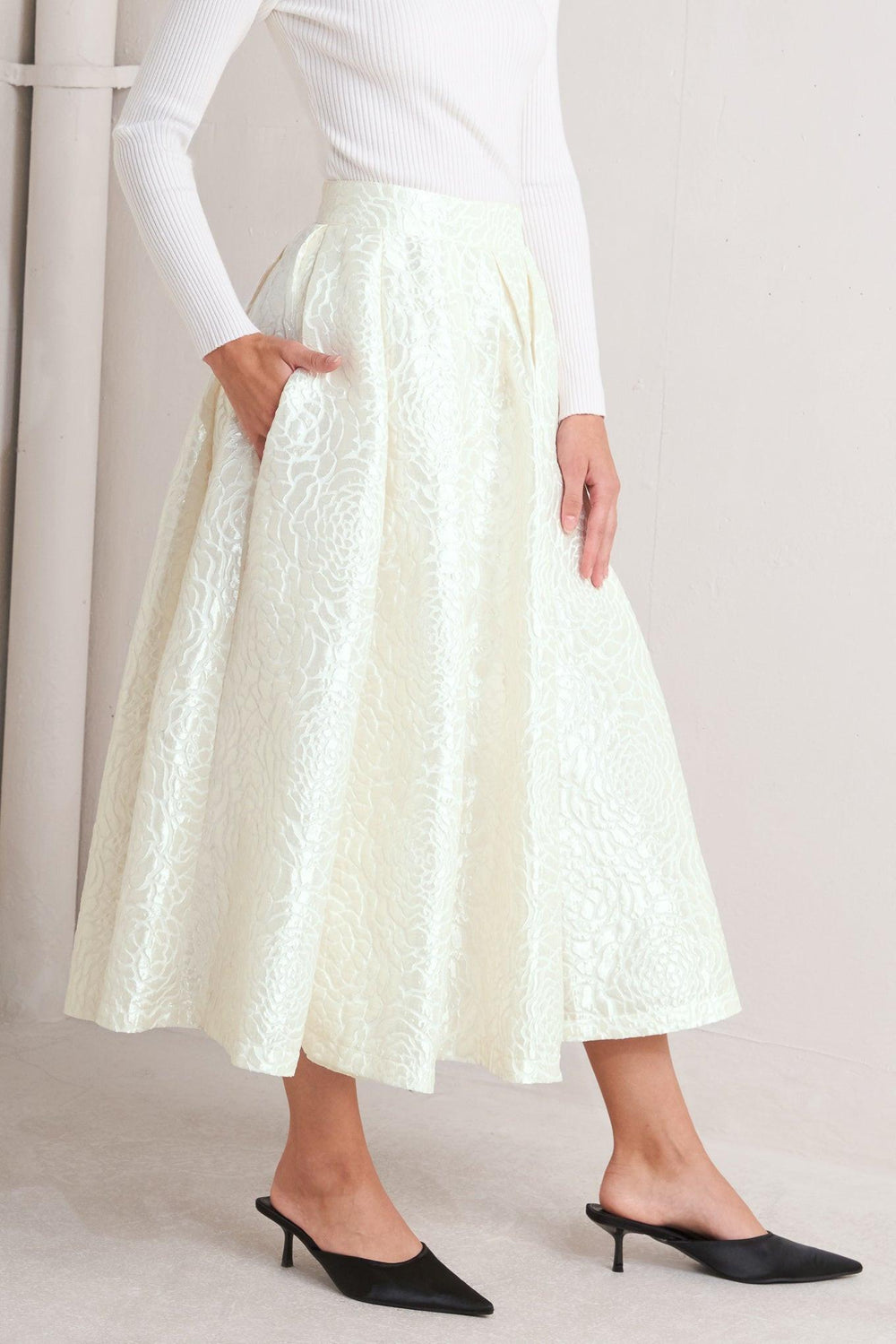 ROSÉ TEXTURE WOVEN FULL MIDI SKIRT.