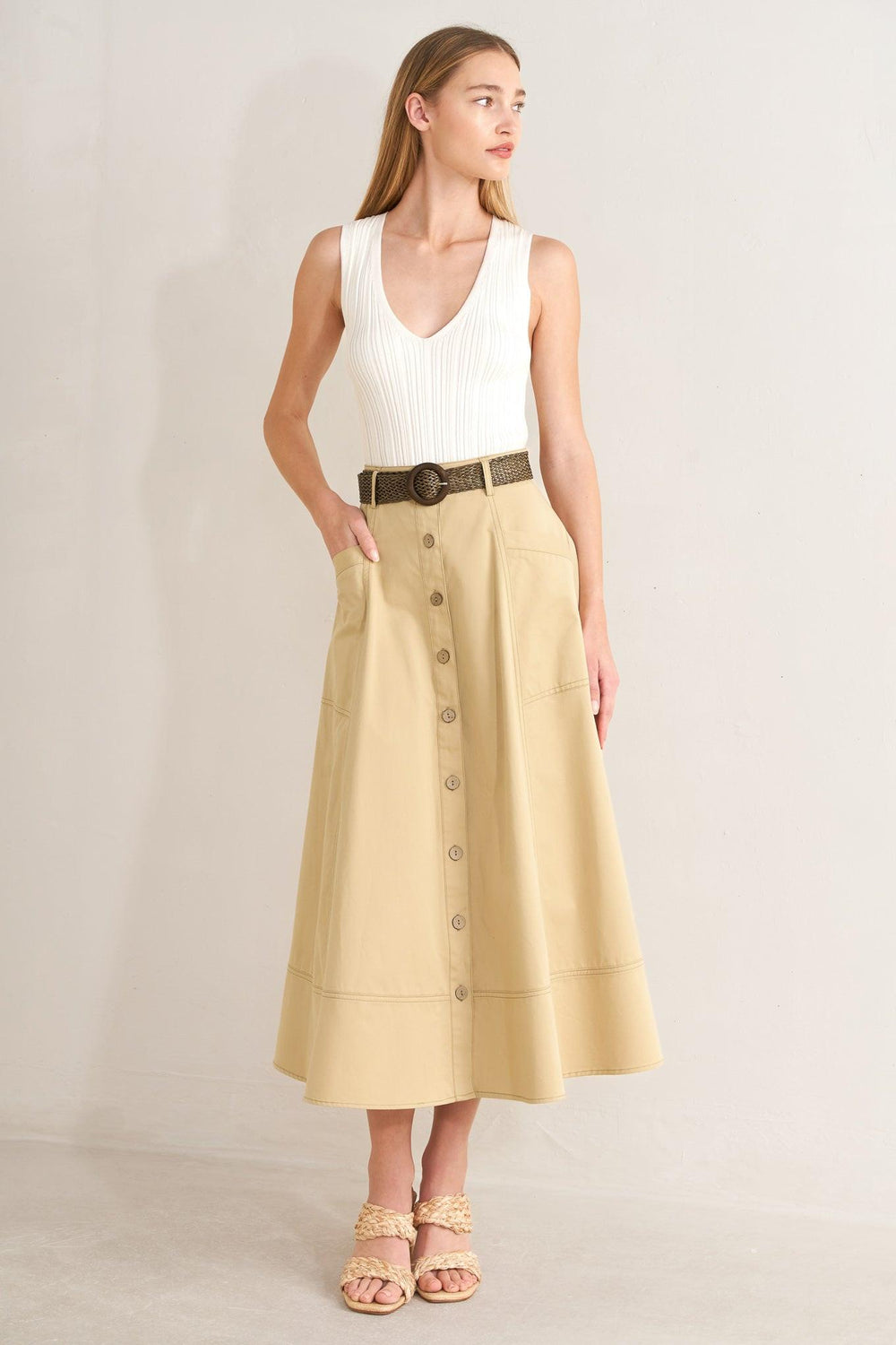 SAND BREEZE WOVEN MIDI SKIRT.