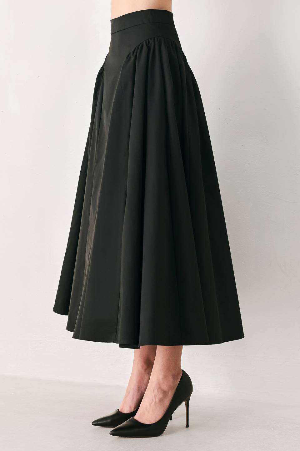 SCULPTED NOIR BLACK/BURGUNDY SHIRRED MIDI SKIRT