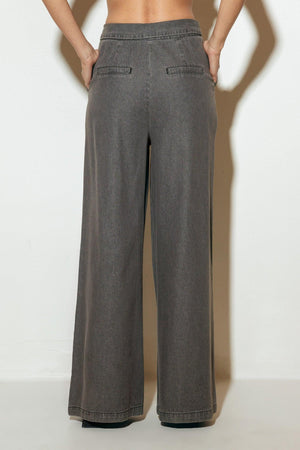 WEEKEND WANDERER DENIM PANTS.
