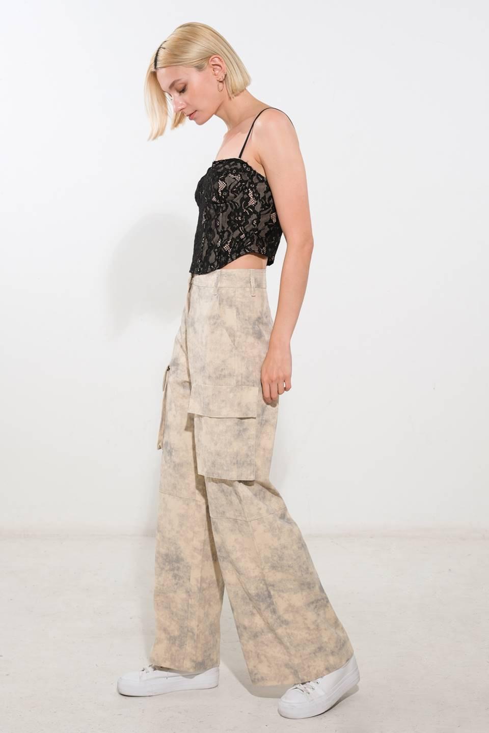 IN THE SPOTLIGHT WOVEN PANTS.