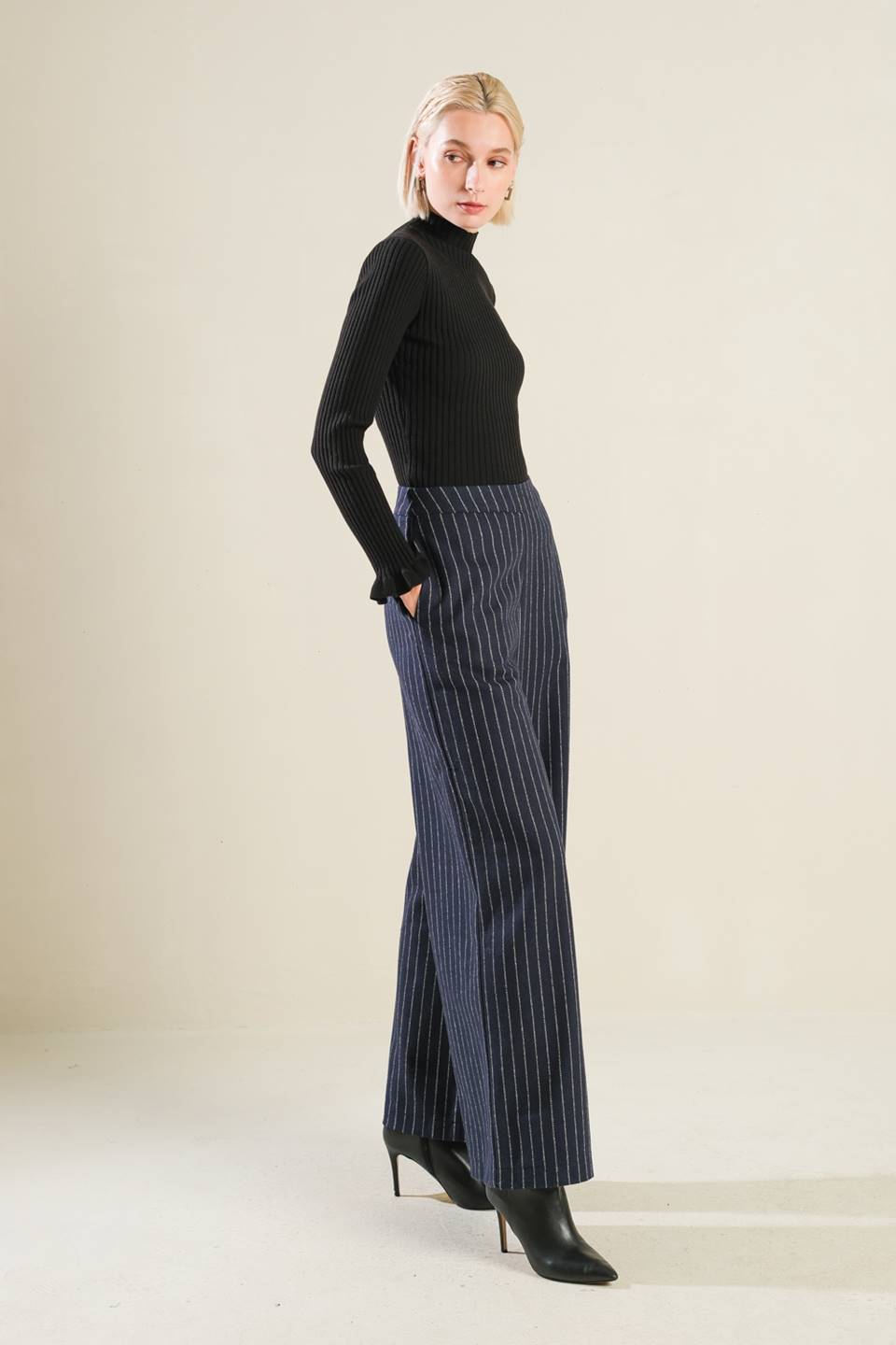 FOREVER CONNECTED WOVEN PANTS