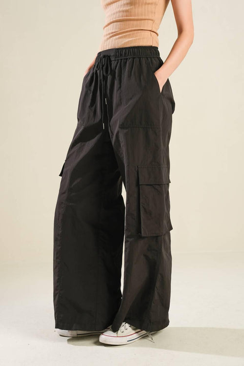 LOVIN ON ME CARGO PANTS.