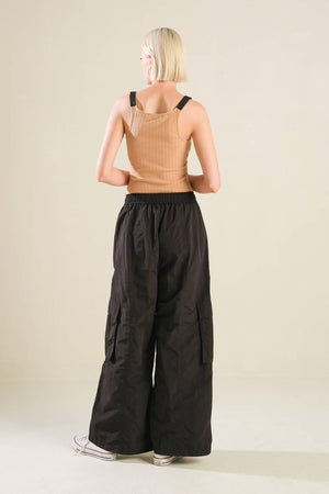 LOVIN ON ME CARGO PANTS.