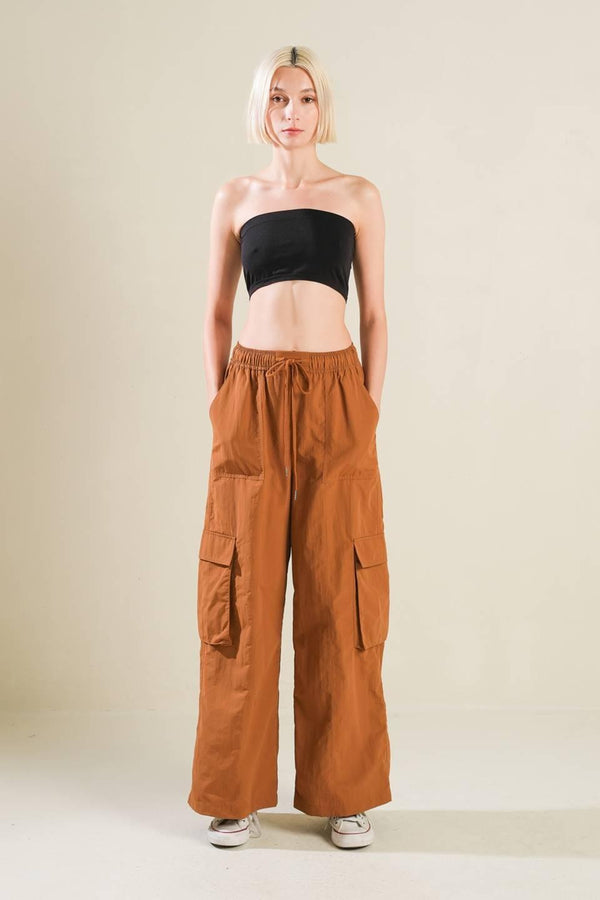 LOVIN ON ME CARGO PANTS.