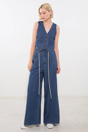 I STILL BELIEVE DENIM PANTS.