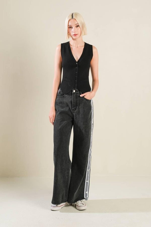 ELEGANT ELEVATION DENIM PANTS.