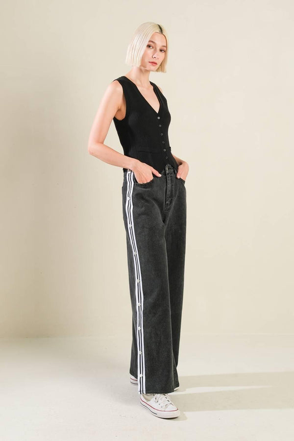 ELEGANT ELEVATION DENIM PANTS.
