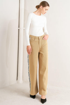 ELEGANT ELEVATION WOVEN TWILL PANTS.