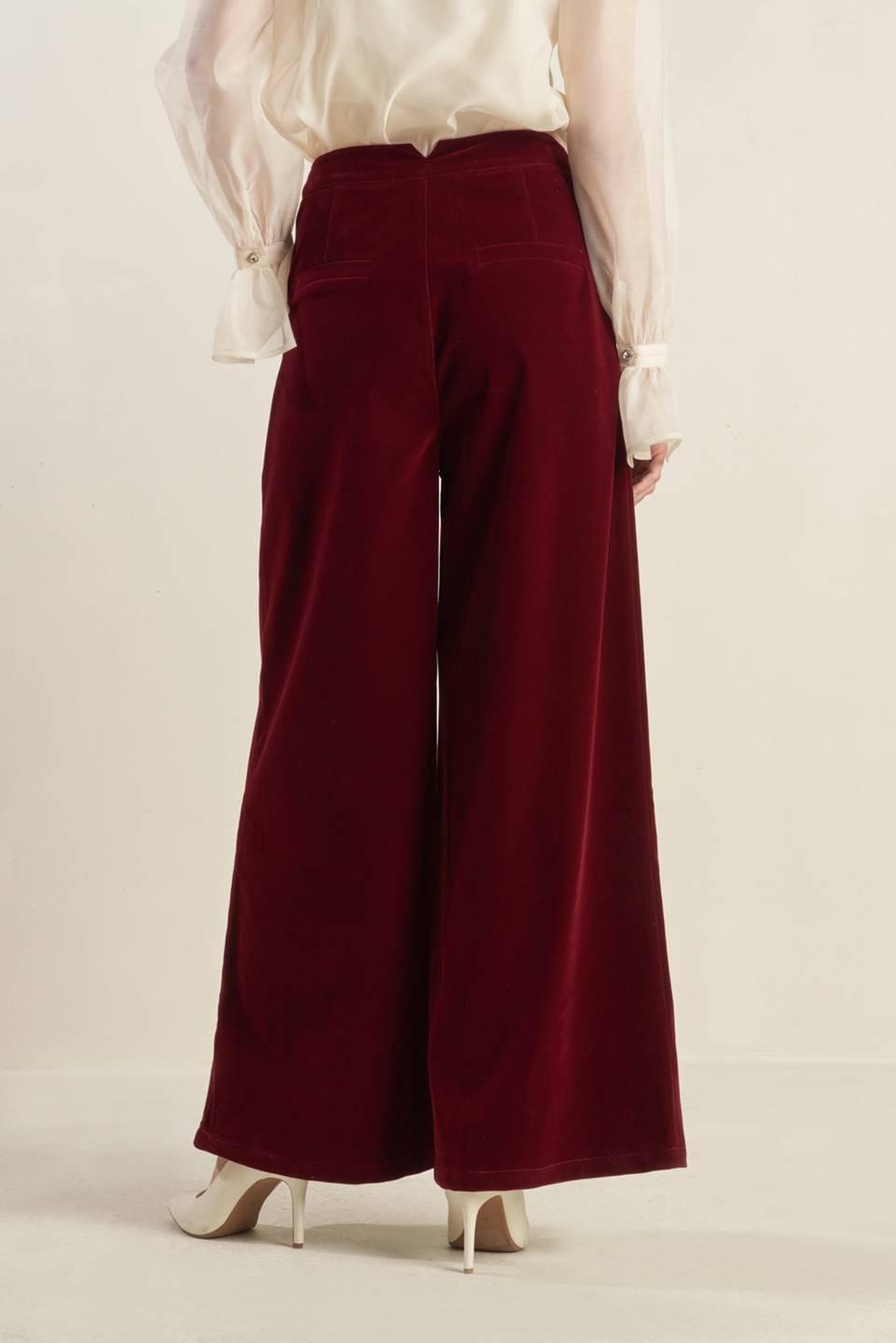 COY CHARM VELVET PANTS.