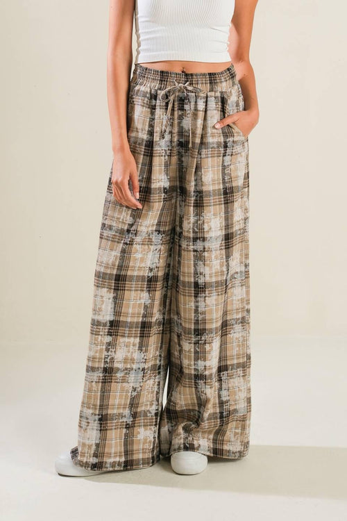 TIMELESS CHARM WOVEN PANTS.
