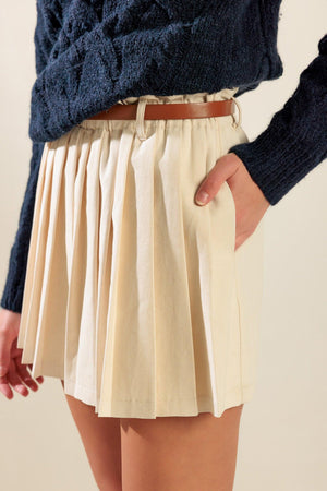 ONLY IN MY HEART WOVEN SKORT.
