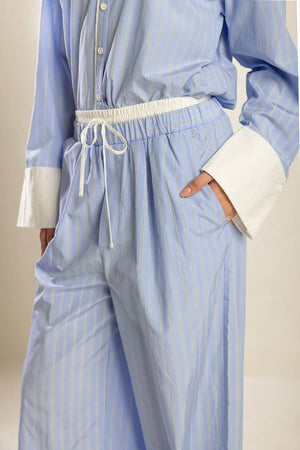 SO MANY MEMORIES WOVEN PANTS.