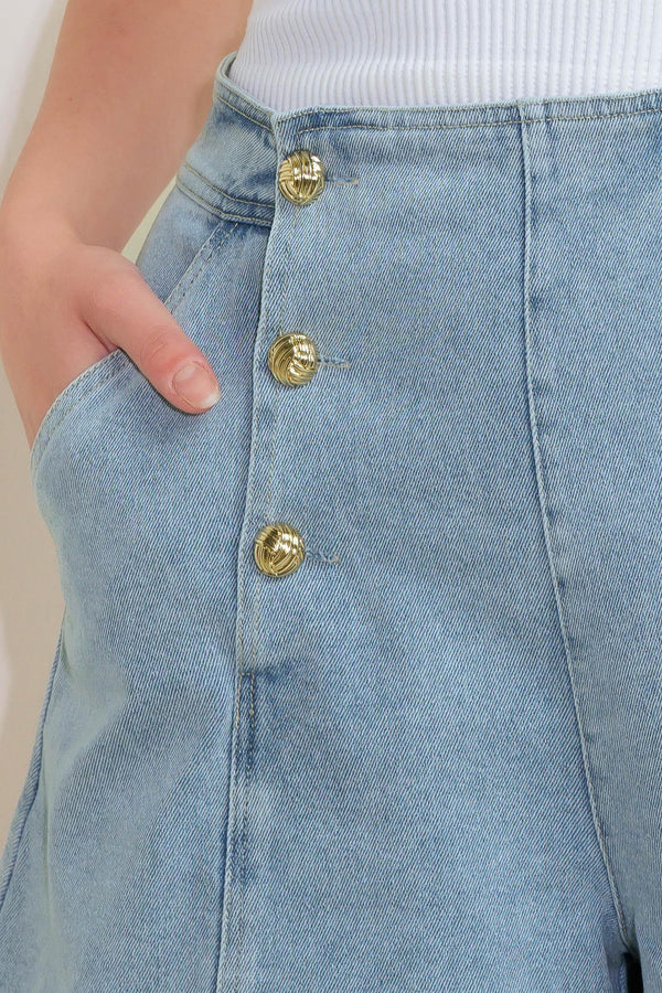 ANGEL WINGS AND CHAMOMILE WOVEN SKORT.