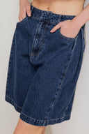 COFFEE PETAL DENIM SHORT.