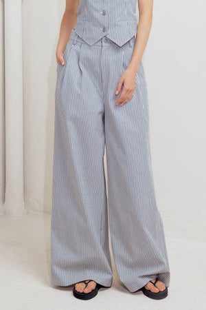 COASTAL CHIC WOVEN PANTS.
