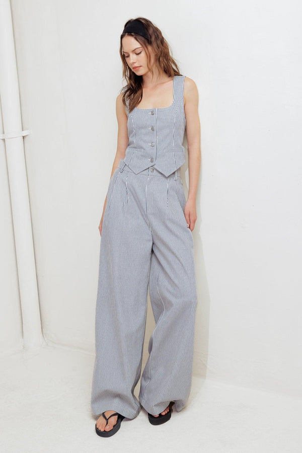 COASTAL CHIC WOVEN PANTS.