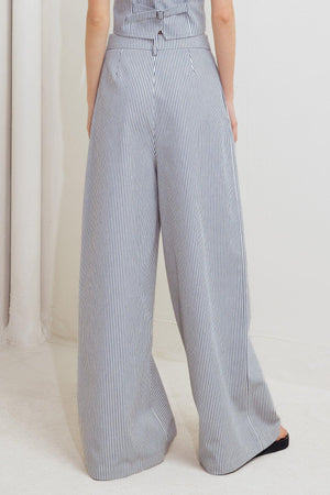 COASTAL CHIC WOVEN PANTS.