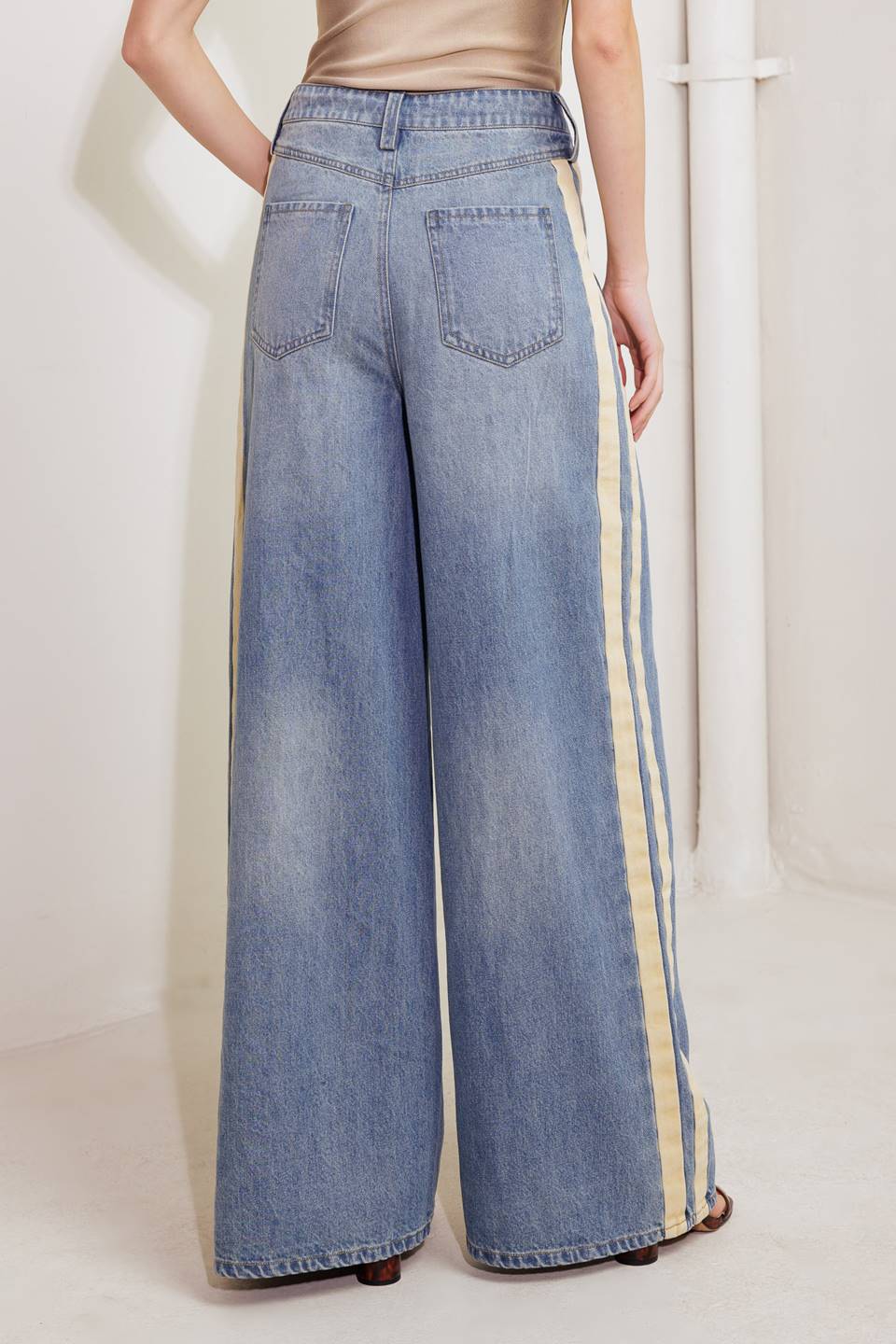 ON THE MOVE DENIM PANTS