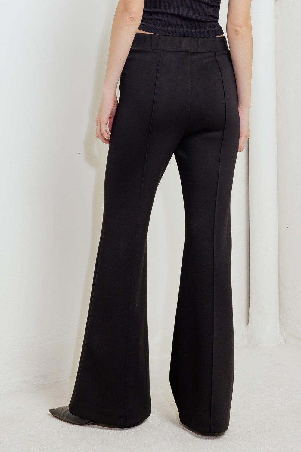 MODERN FLOW BLACK WOVEN PANTS.