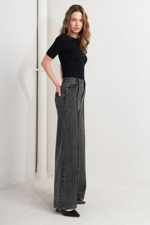GRAPHITE MUSE DENIM PANTS.