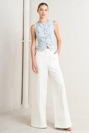 BRIGHT MOMENTS WOVEN PANTS.