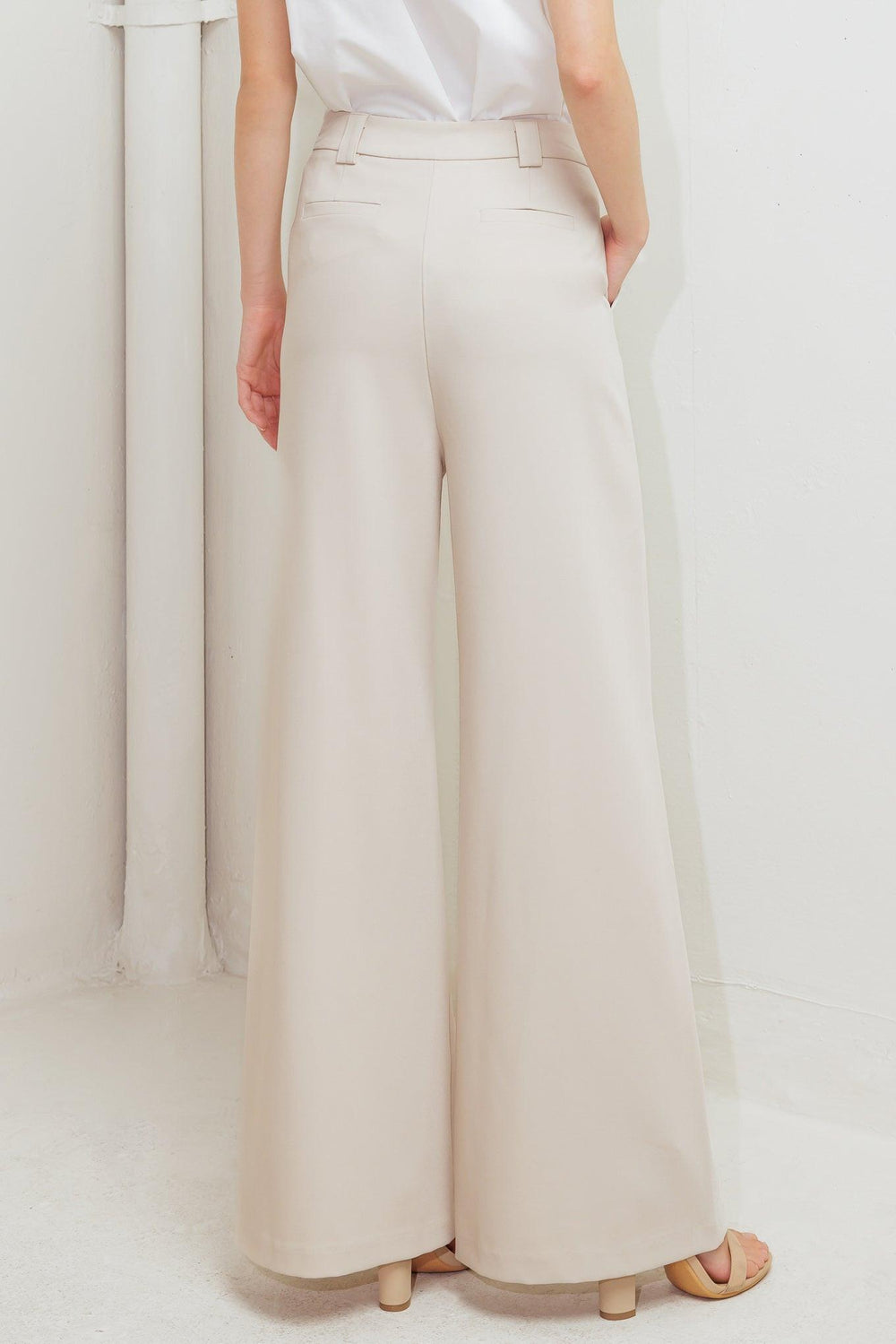 MONDAY FLOW WOVEN PANTS.