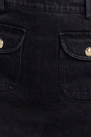 TAILORED FLOW BLACK WOVEN SKORT.