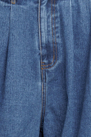 WESTERN RIVET DENIM PANTS.