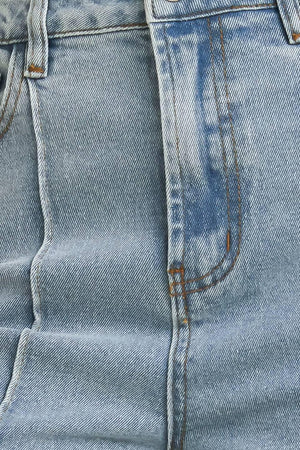 MODERN NEUTRAL DENIM PANTS.