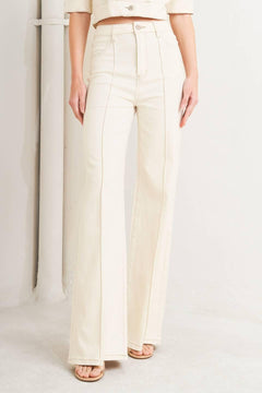 MODERN NEUTRAL TWILL PANTS.