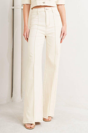 MODERN NEUTRAL TWILL PANTS.