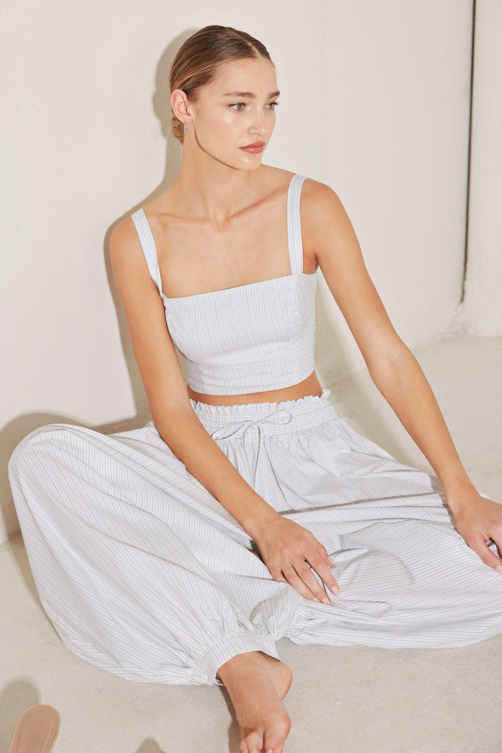 PACIFIC EASE WOVEN BALLON PANTS.