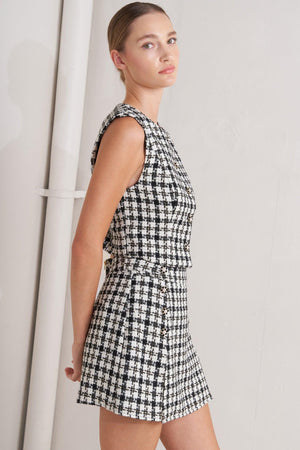 MONA CHECK TWEED SKORT.