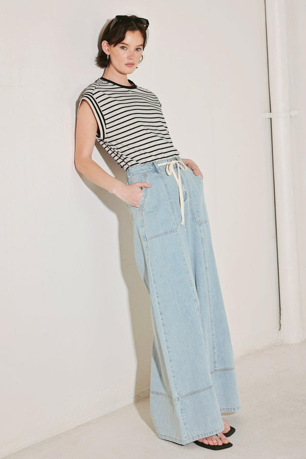 WEEKEND SOUNDTRACK DENIM PANTS.