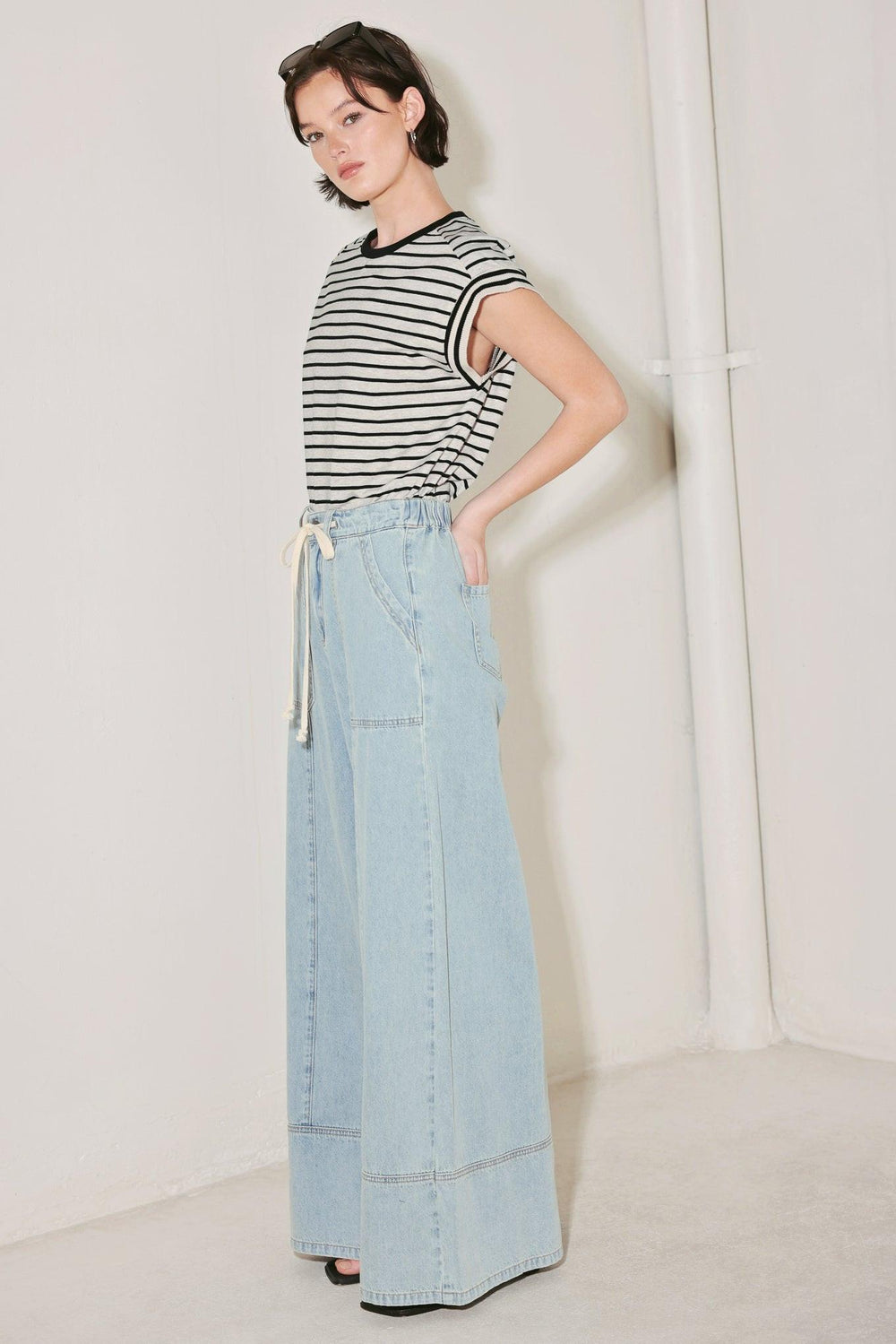 WEEKEND SOUNDTRACK DENIM PANTS.