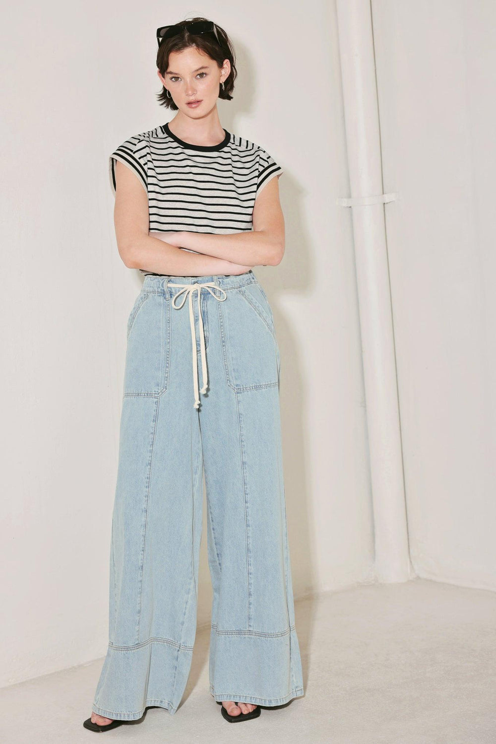 WEEKEND SOUNDTRACK DENIM PANTS.