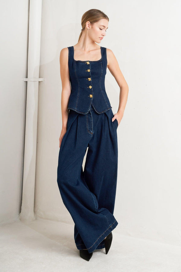 QUIET LUXE DENIM PANTS.