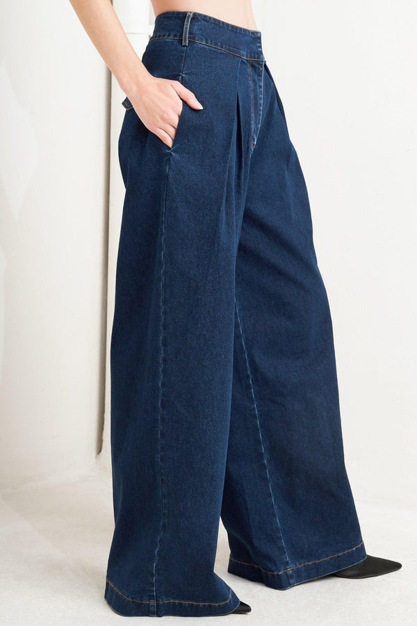 QUIET LUXE DENIM PANTS.