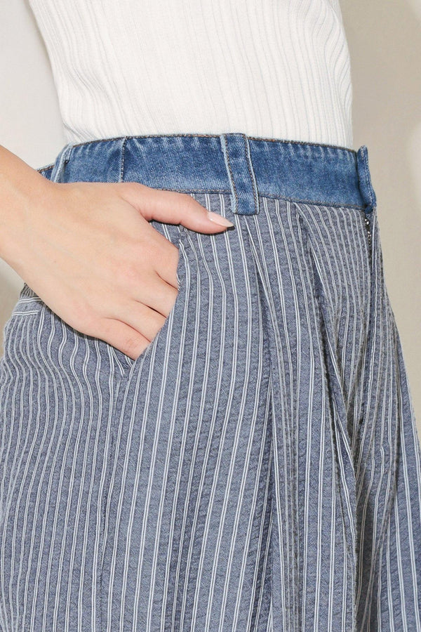 MARINA PINSTRIPE WOVEN SEERSUCKER PANTS.